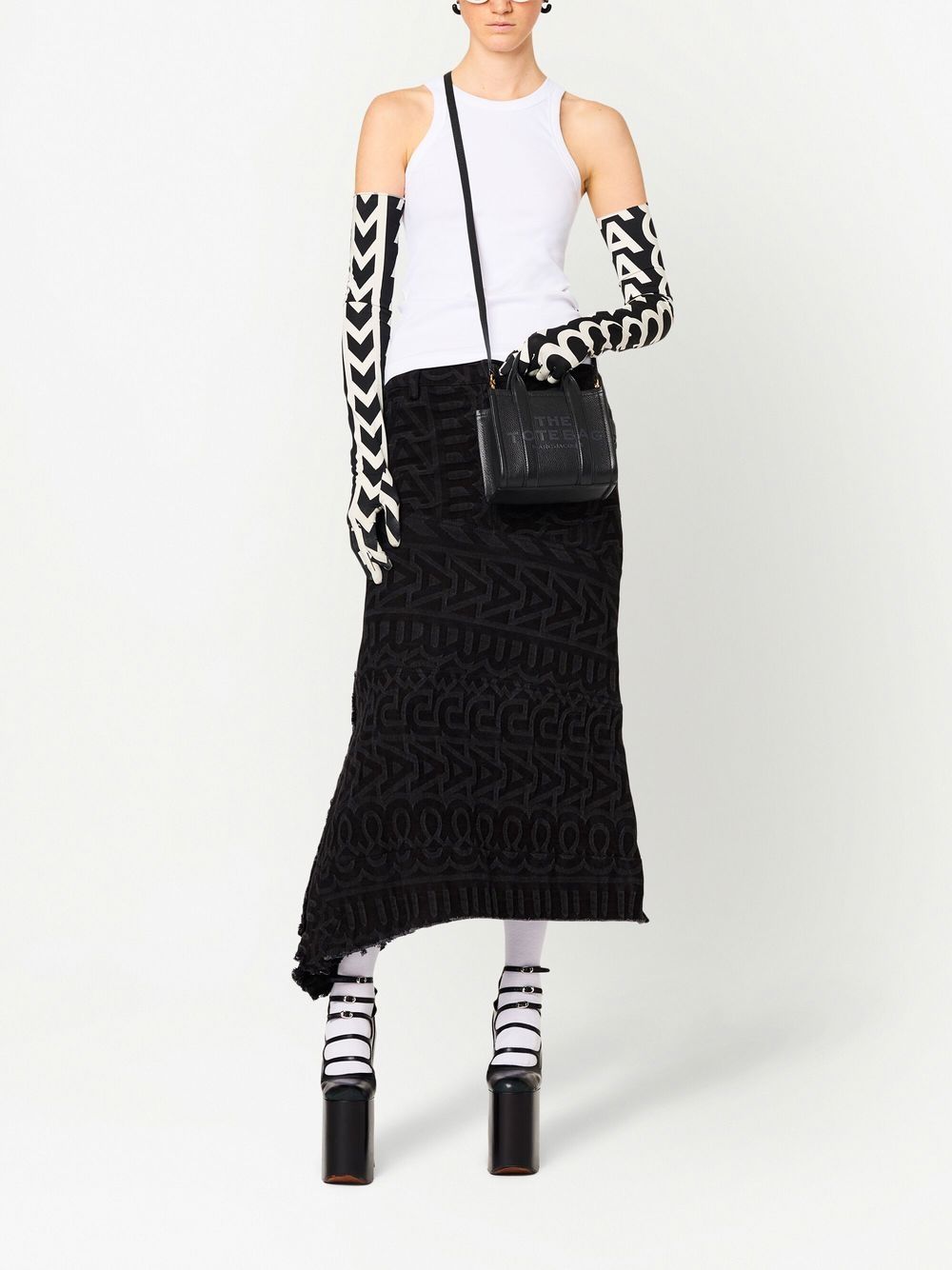 ss25---marc jacobs pre---h053l01re22001_2_p.jpg
