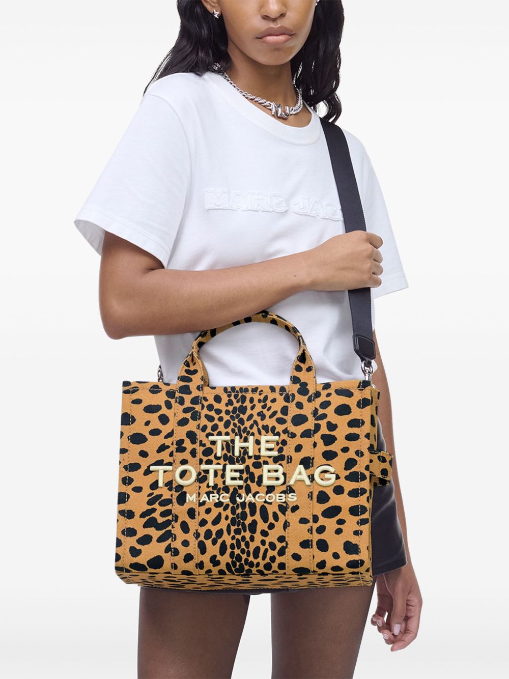 ss25---marc jacobs pre---2r4htt002h03002_6_p.jpg