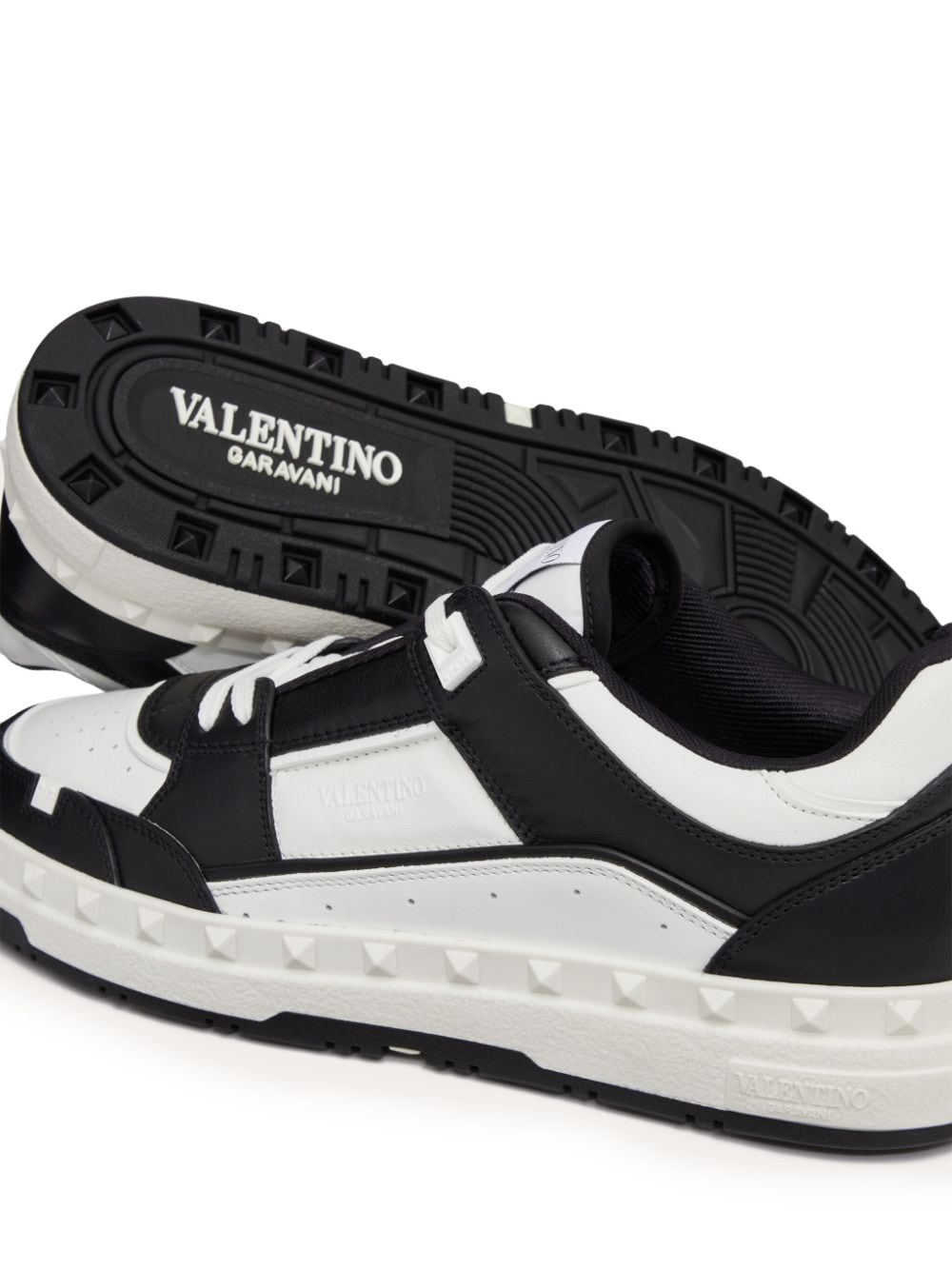 ss25---valentino garavani pre---4y2s0h43rdg0ni_1_p.JPEG