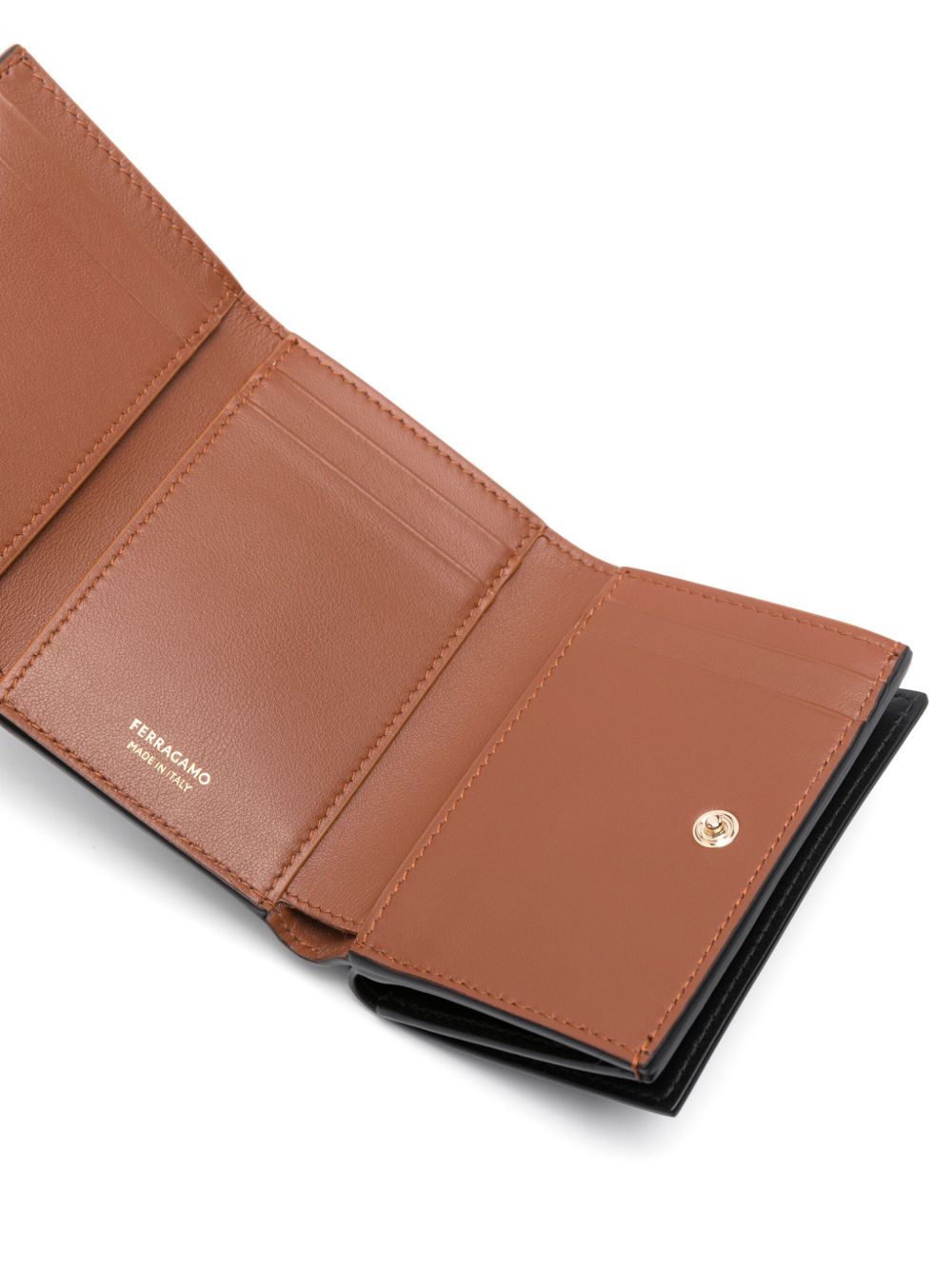 ss25---ferragamo pre---220867779959001_2_p.jpg