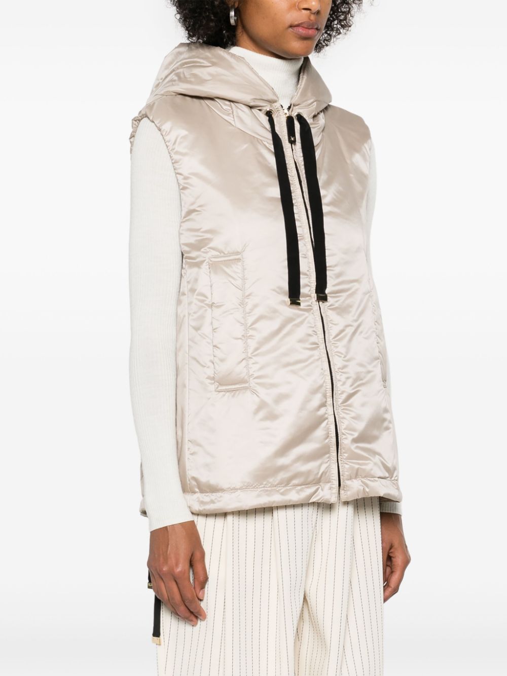 ss25---max mara the cube pre---19291034600035_2_p.jpg