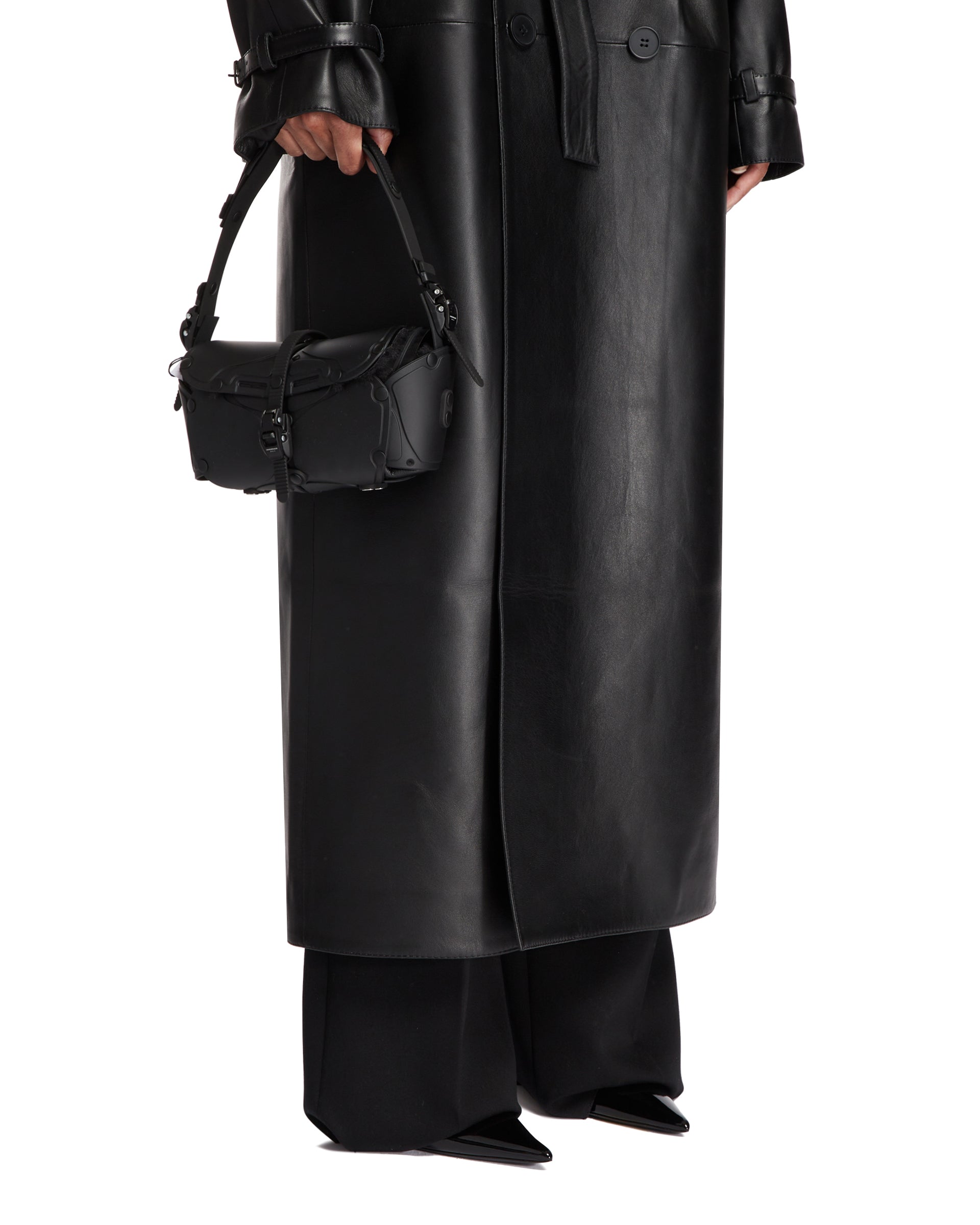FW24-25---innerraum---I80BMBKPV00BLACKMATT_2_P.jpg