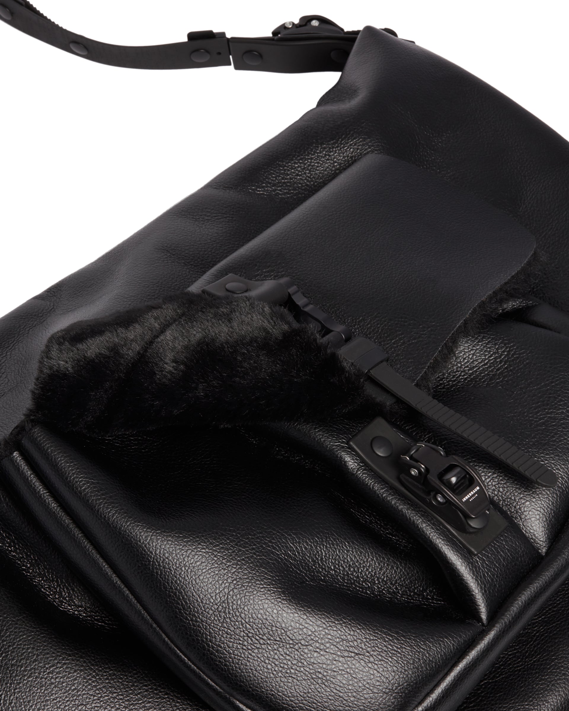 FW24-25---innerraum---HM4BMPUPUFFBLACK_3_P_3e963391-0cfc-4b40-b1bd-9e7624f9c40f.jpg
