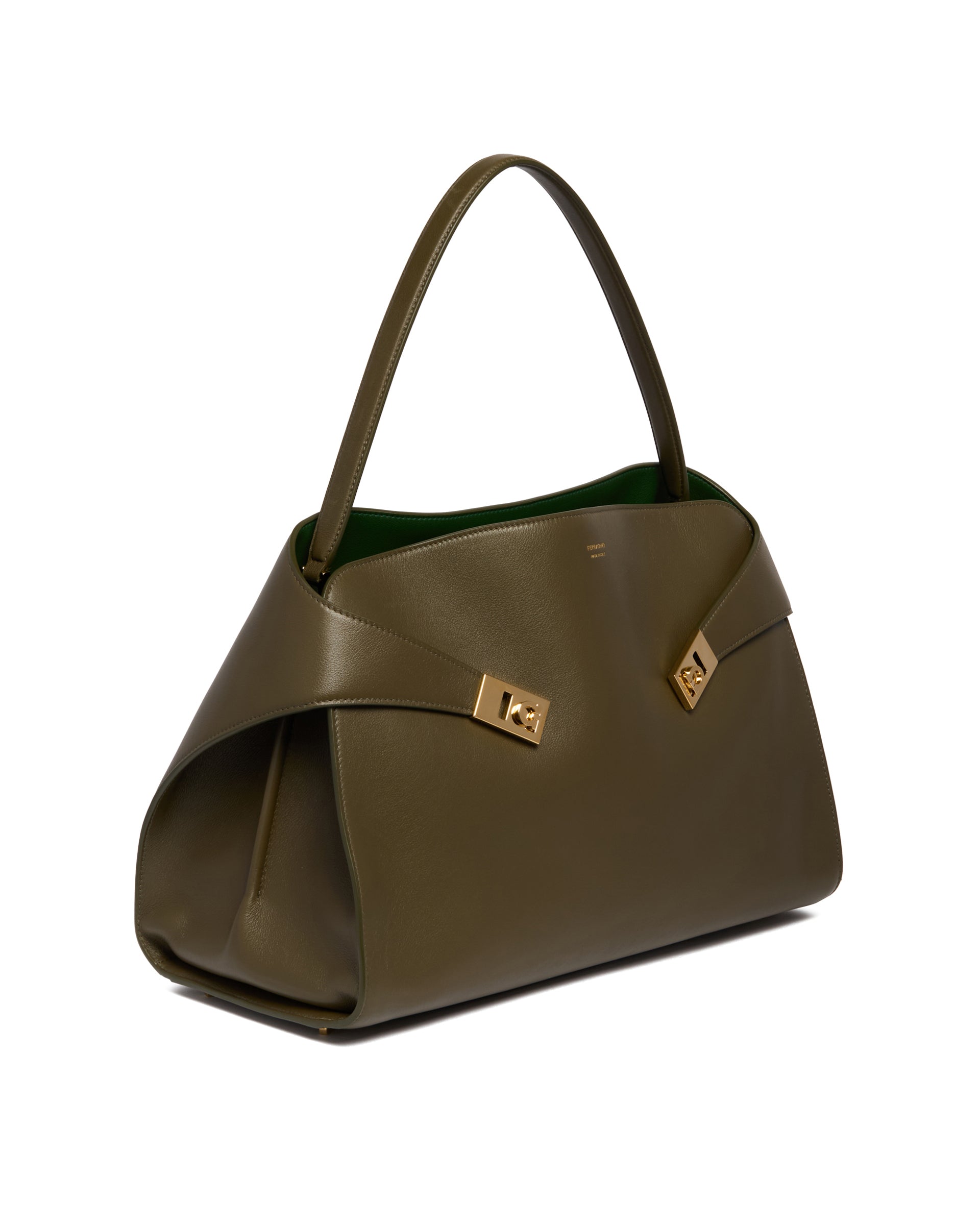 SS25---ferragamo---219939NEWOLIVE_4_P_f6aa5a8f-7409-4a2f-8118-cfa035e7a13b.jpg