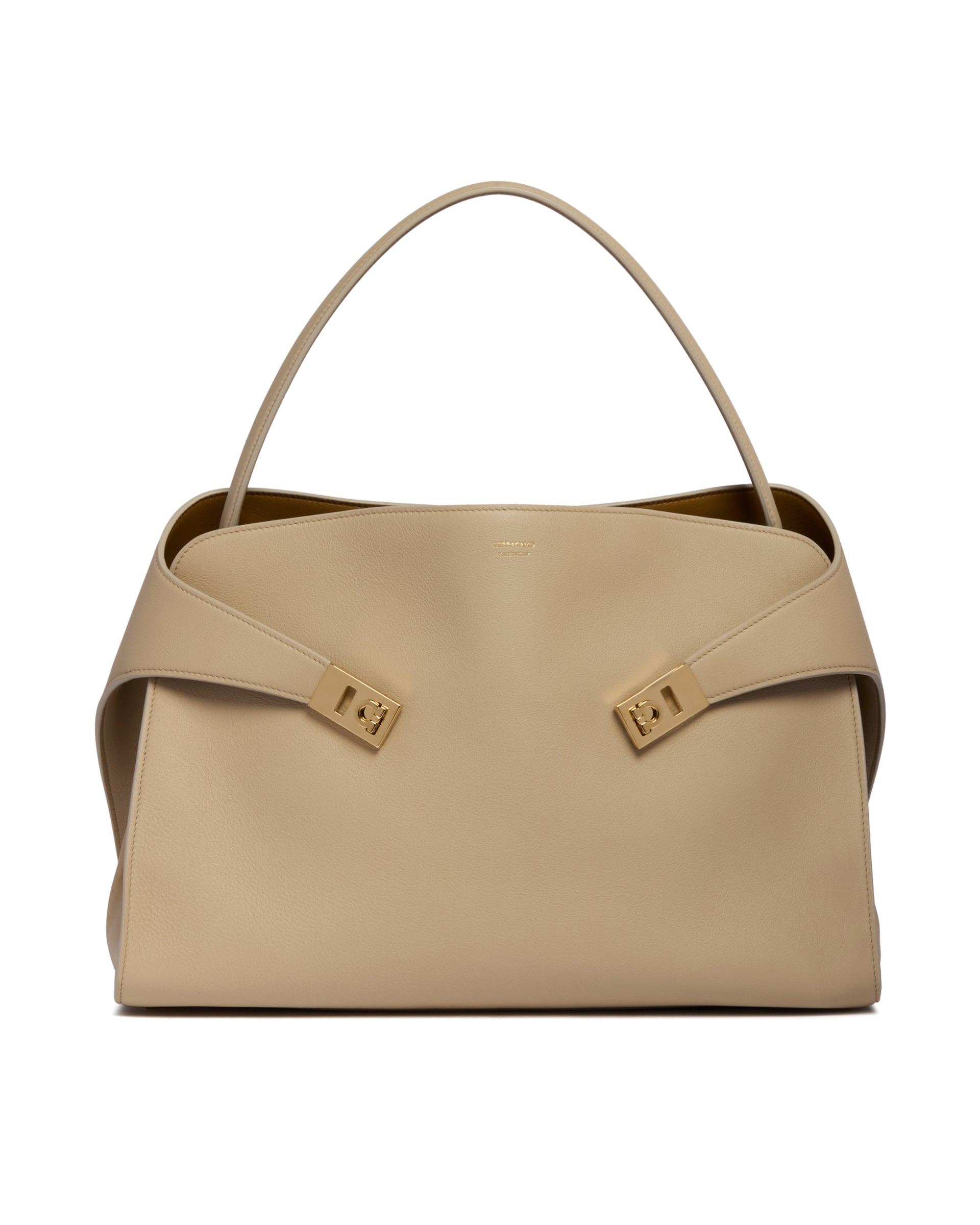 SS25---ferragamo---219939STONE_1_P_b7c26a17-ed6e-4989-ab63-5159497522d1.jpg