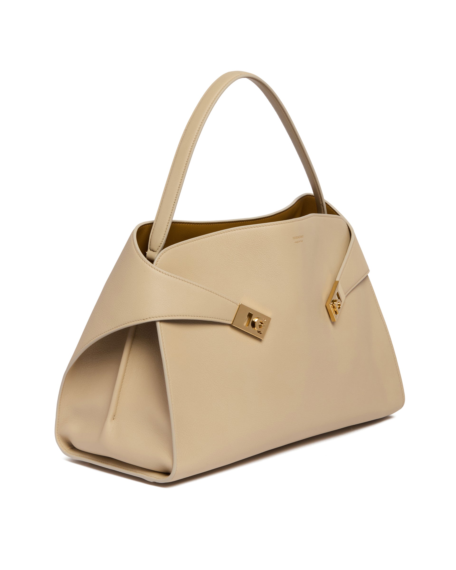 SS25---ferragamo---219939STONE_4_P_a79daaf1-1919-4437-bc6f-5d9c1640ed79.jpg