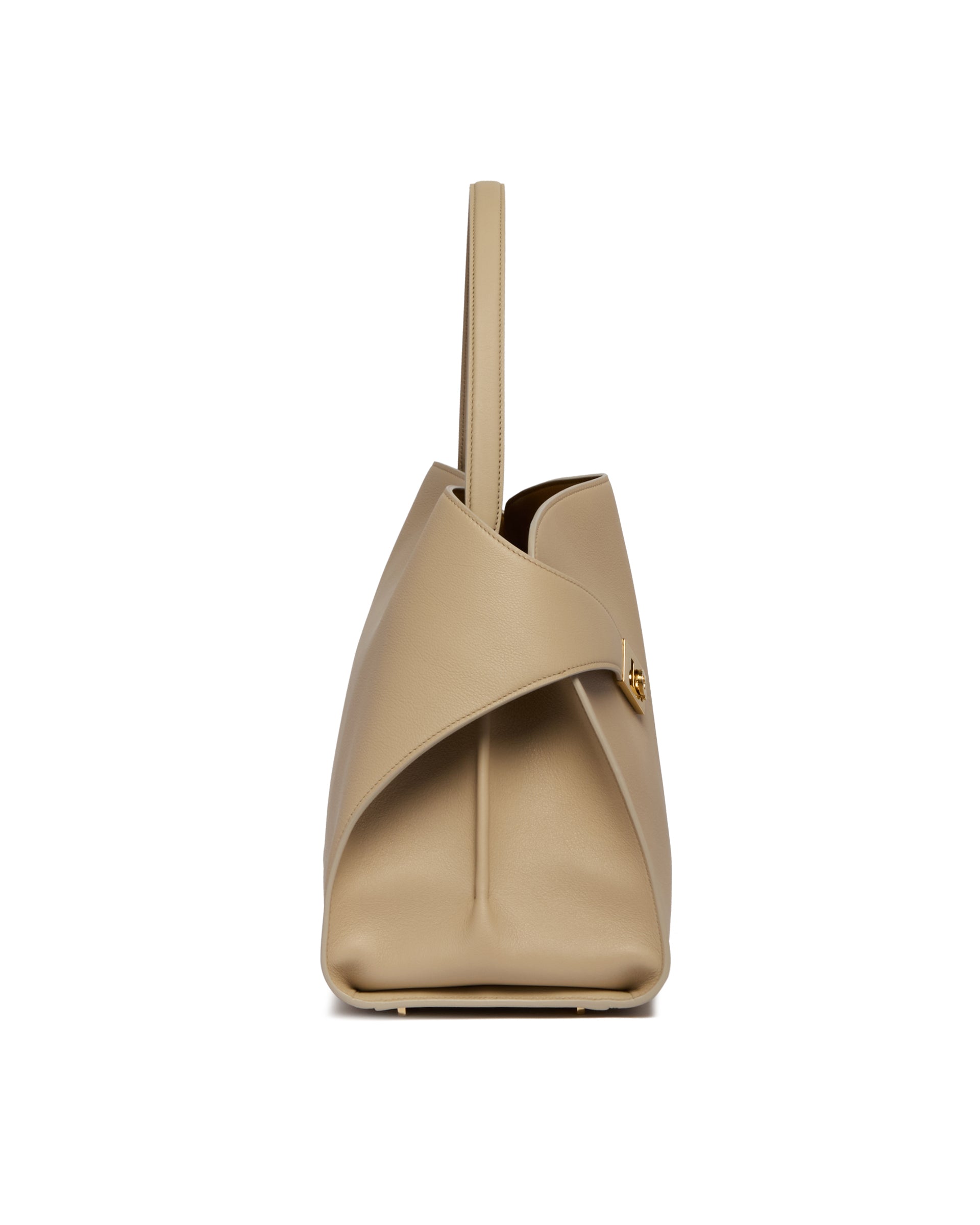 SS25---ferragamo---219939STONE_6_P_be566ef7-4e56-4324-a407-4c35ba4e0a9c.jpg