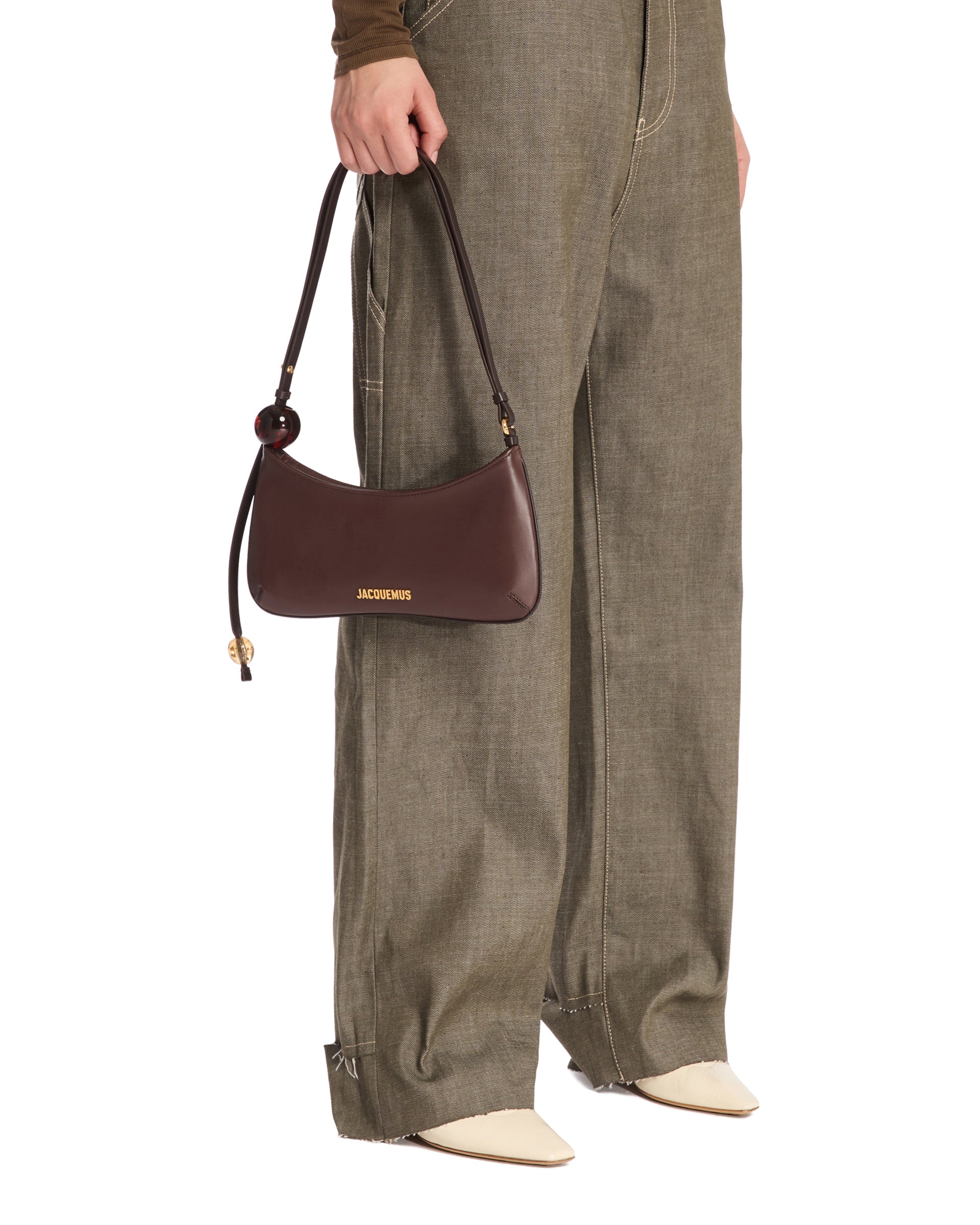 SS25---jacquemus---231BA0573000855_2_P_f662f4eb-9720-46d8-b32d-0ddb0b5b6d0b.jpg