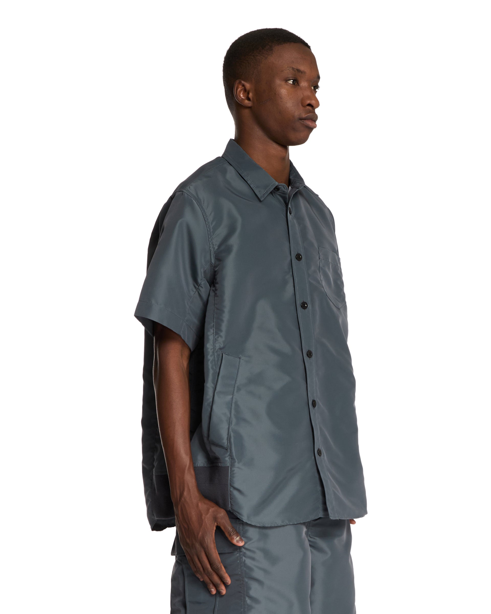 SS25---sacai---2503615M375_1_P_17cd43cf-3d7b-4fbb-8b5c-5e789ba58c8e.JPEG