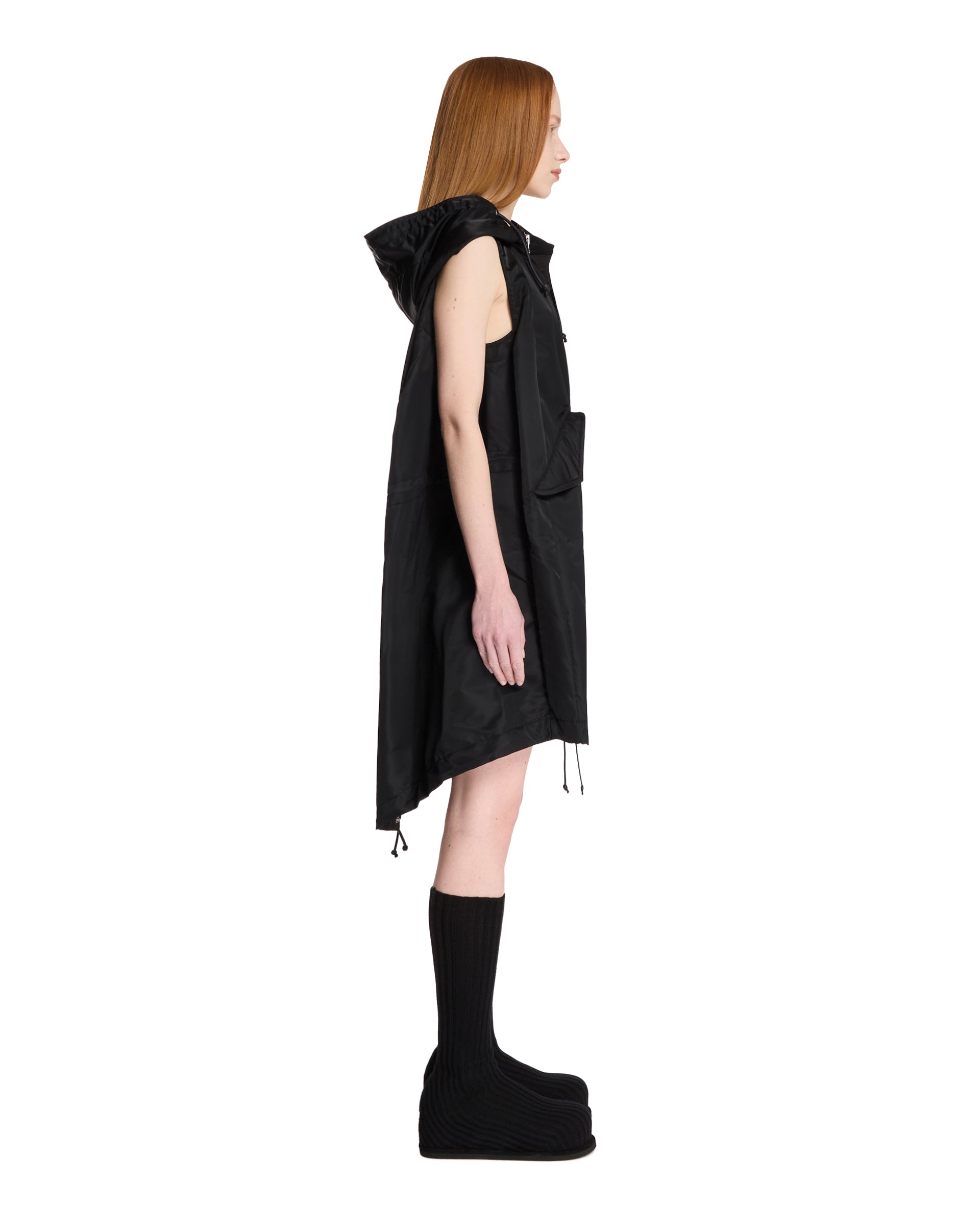 SS25---sacai---2507677001_3_P_c6c05df0-edd3-4e0e-b967-9564d1f07dac.JPEG
