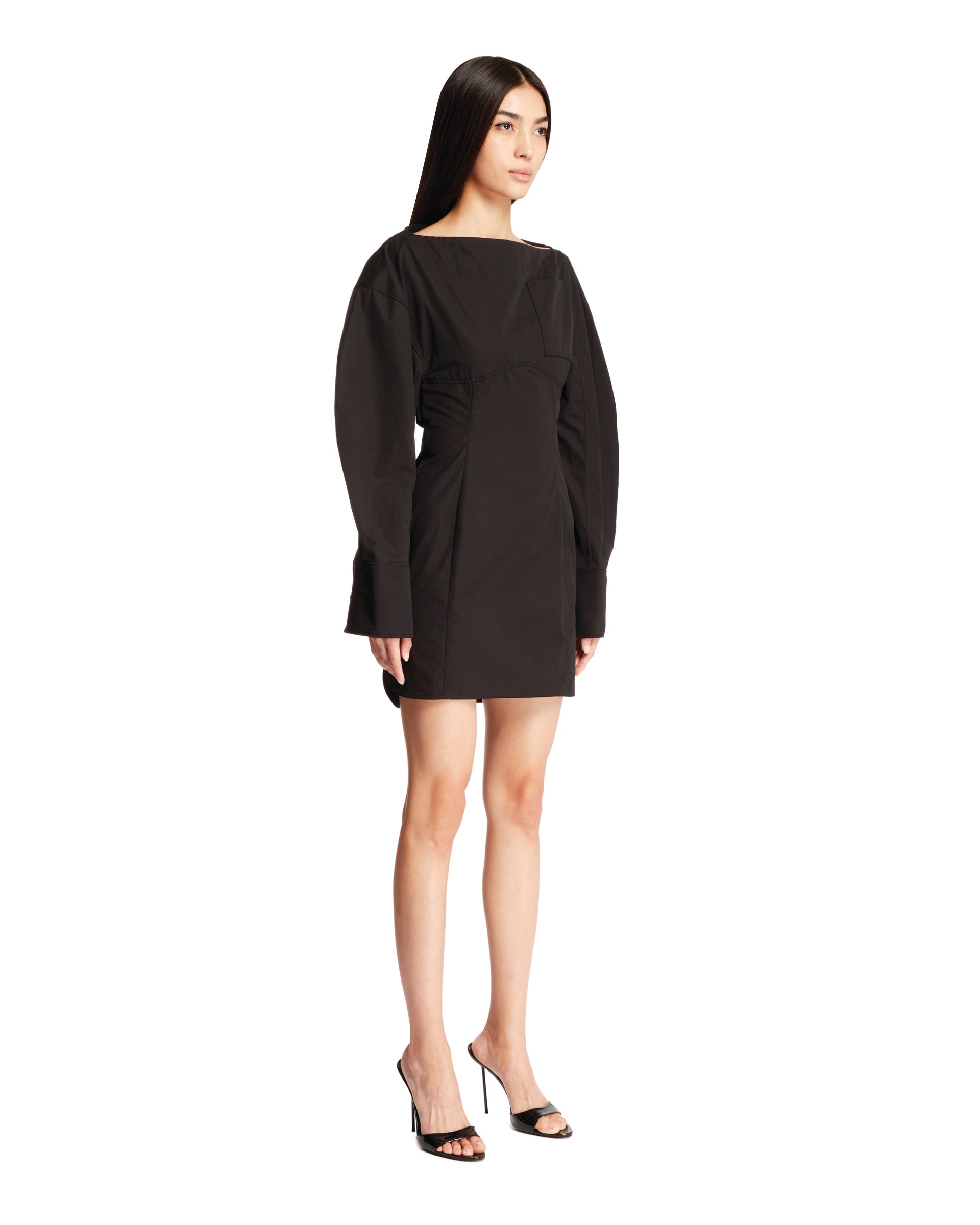 SS25---jacquemus---243DR1991519990_1_P_504962bd-57e2-41d4-87f0-21d4f93b8acd.JPEG