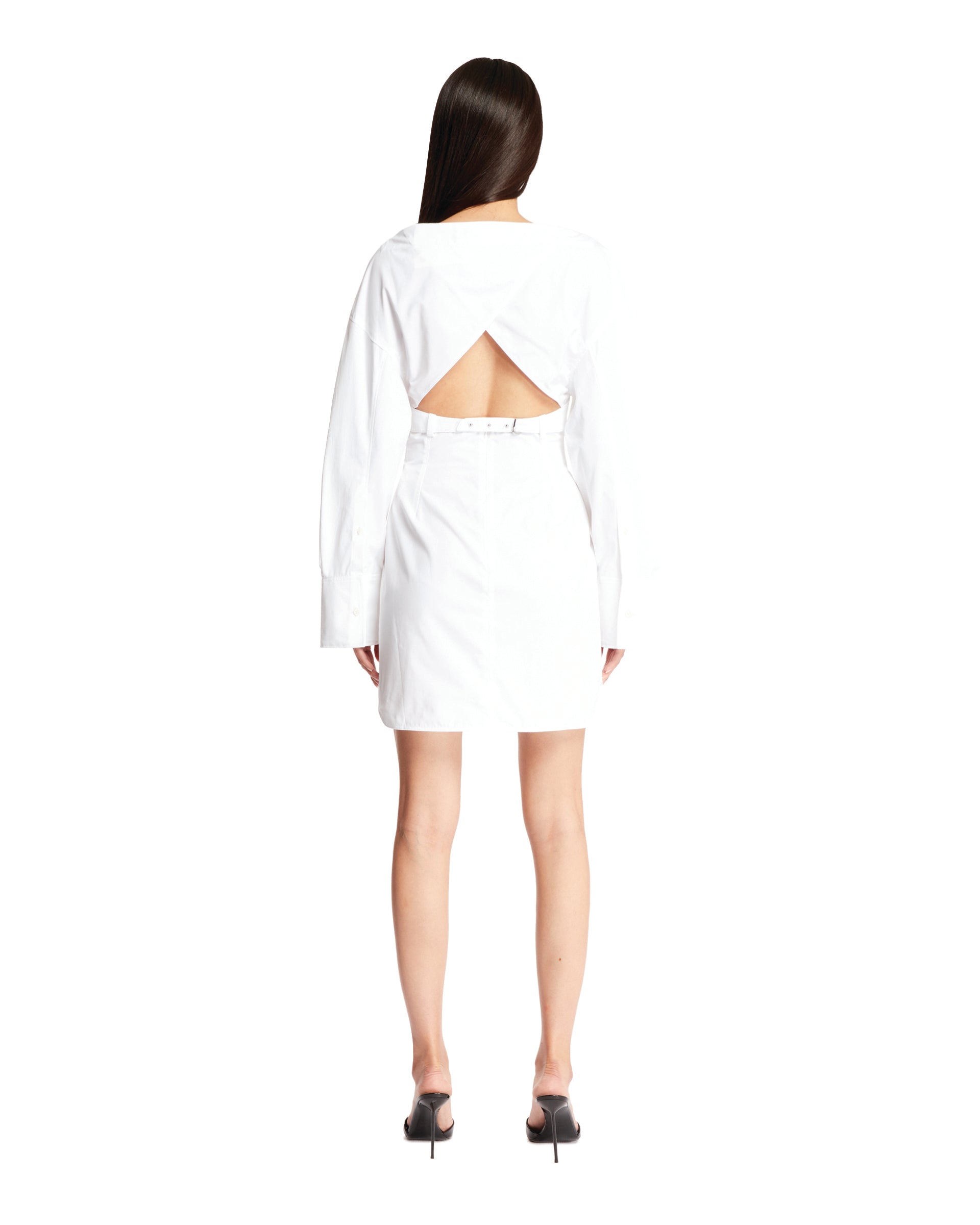 SS25---jacquemus---243DR1991520100_4_P_d6854b65-2ab5-40b0-bc91-36195e06336b.JPEG