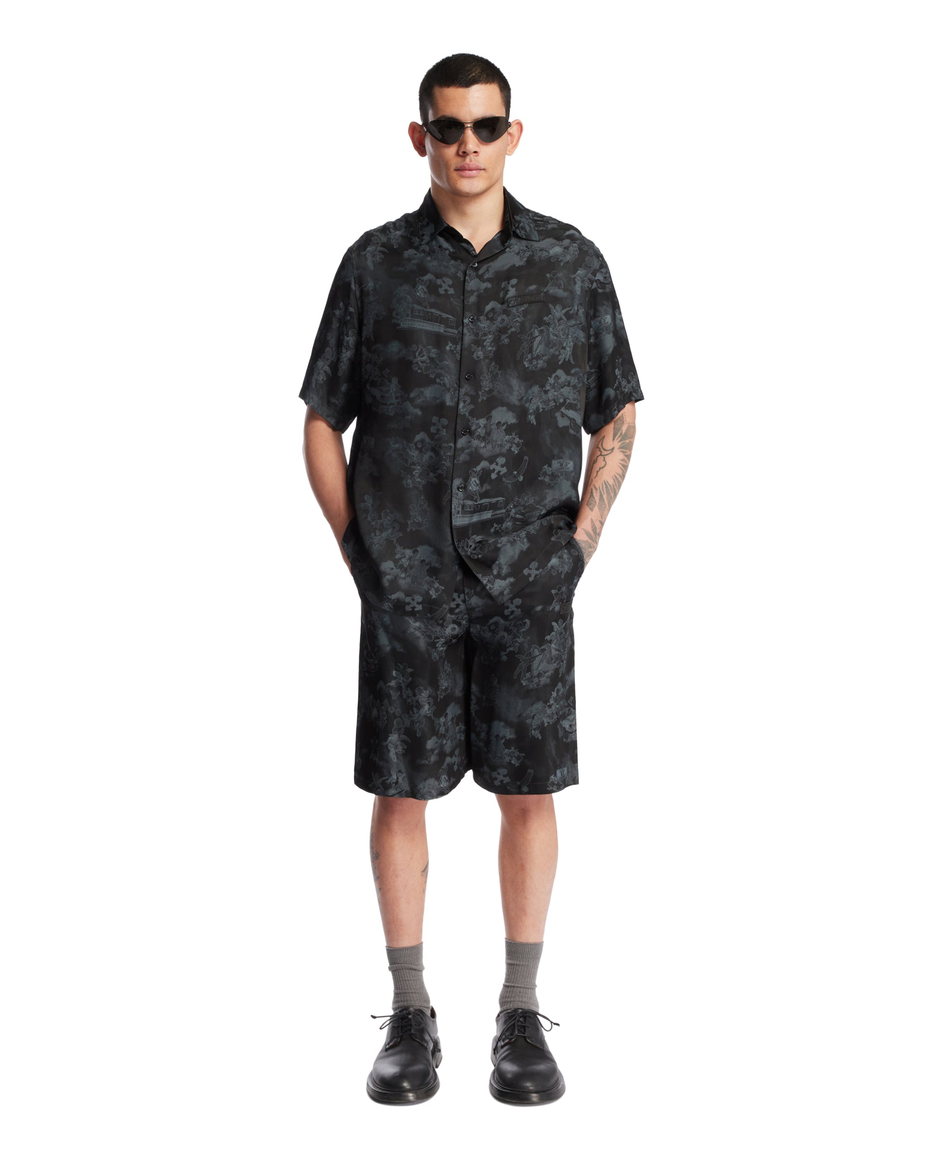 SS25---off-white---OMGG013S25FAB0050200_2_P_7fd439ef-b621-4a6b-8d16-65500bd4b40e.JPEG