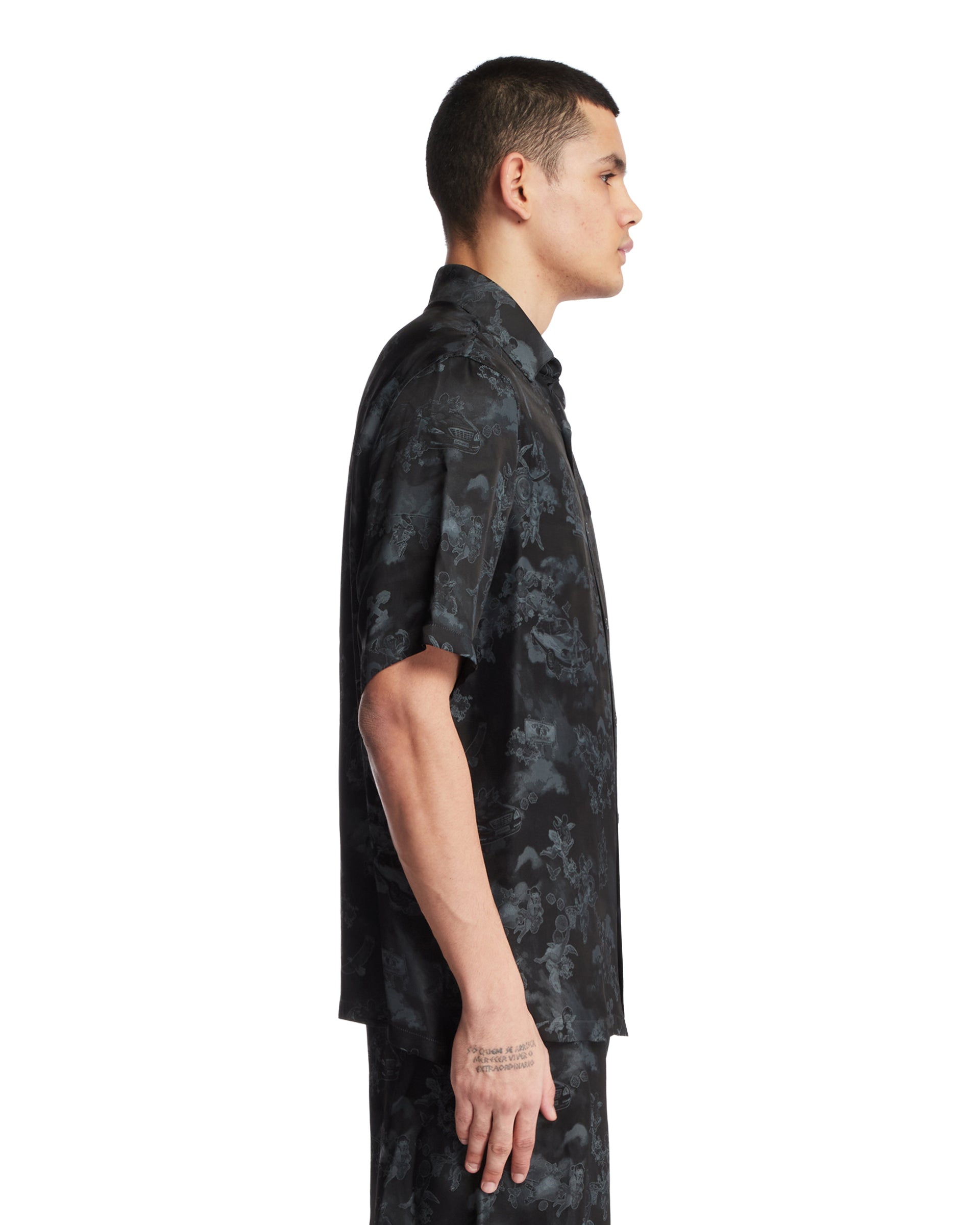 SS25---off-white---OMGG013S25FAB0050200_3_P_e0ddb552-bea5-484e-8e45-7814c3f52363.JPEG