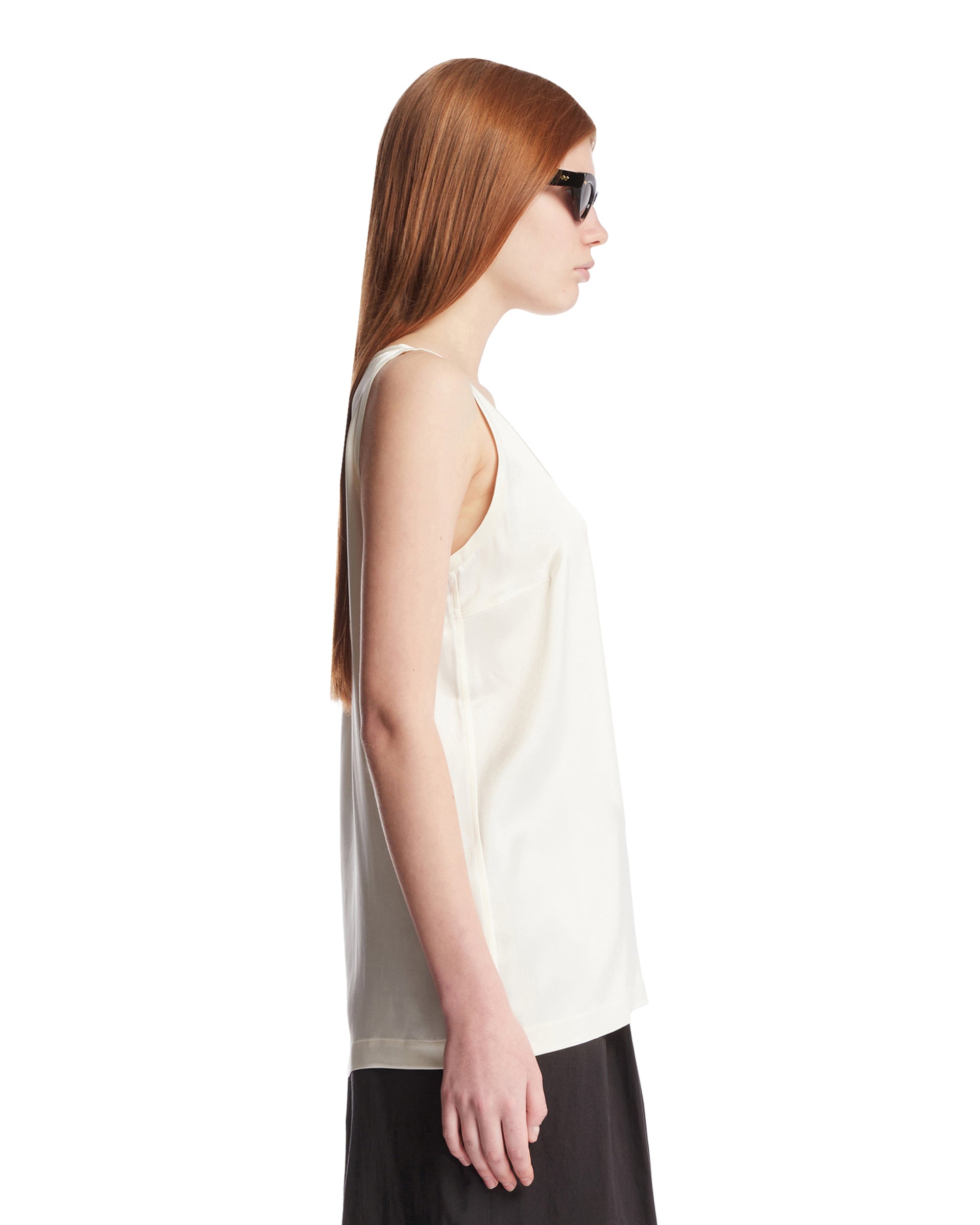 SS25---lisa_20yang---2025203UB_3_P_1fee0b19-03cb-4313-bb44-ecec86daee85.jpg