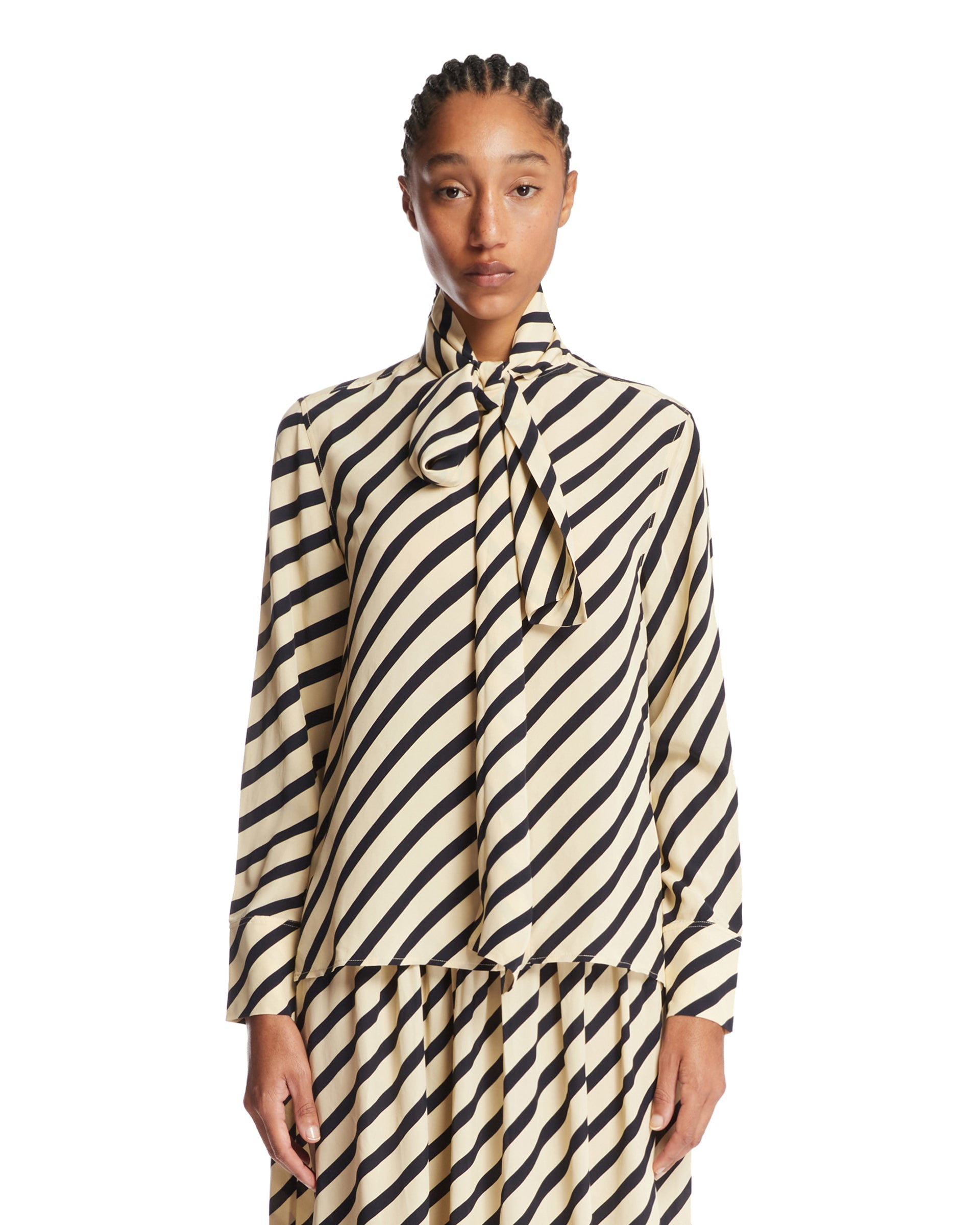 SS25---tommy_20hilfiger---WW0WW455480A9.jpg