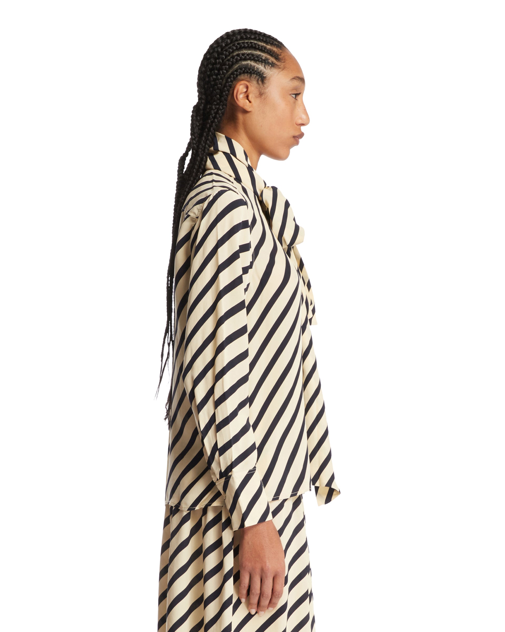 SS25---tommy_20hilfiger---WW0WW455480A9_3_P.jpg