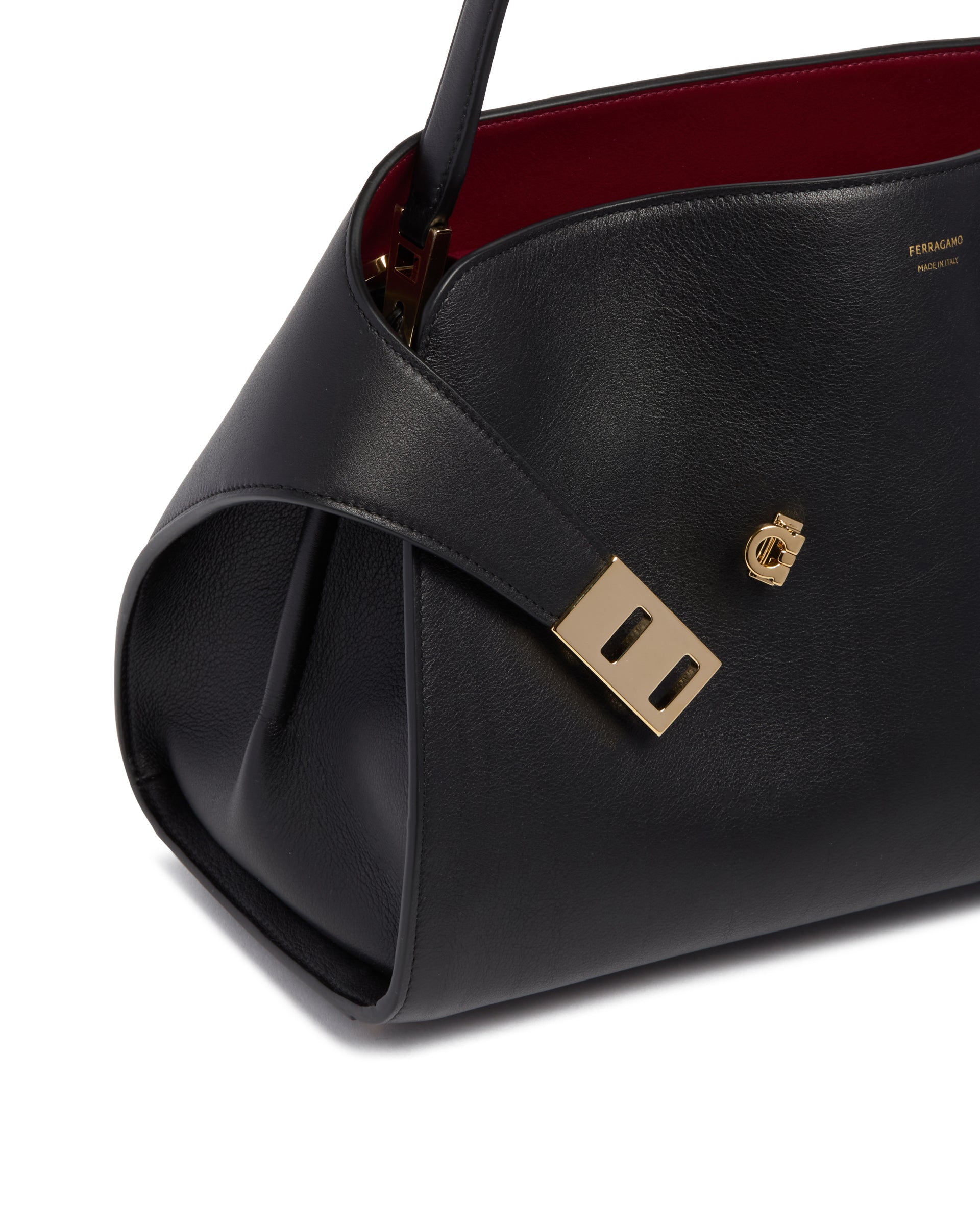 SS25---ferragamo---219816007_3_P.JPEG