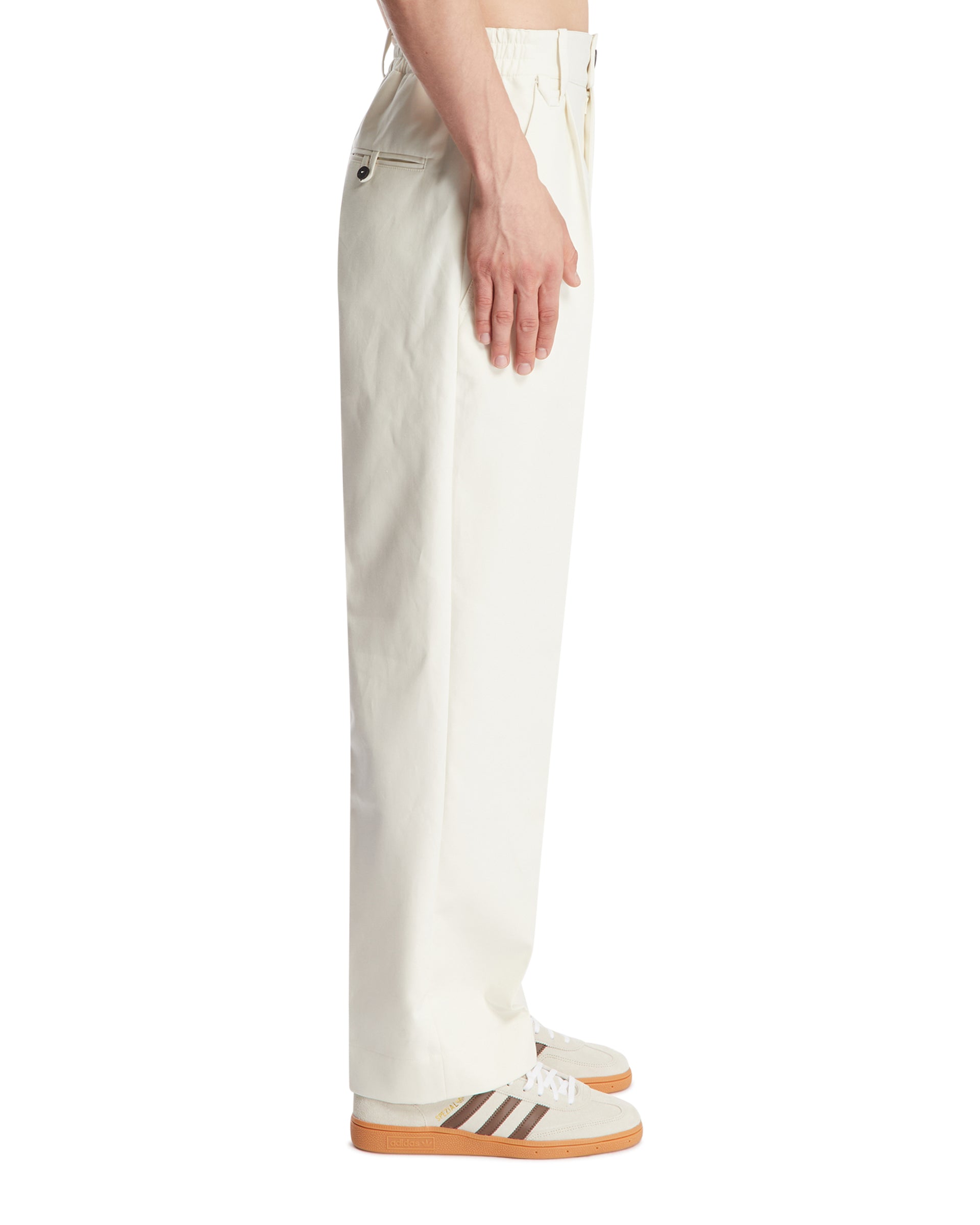 SS25---jacquemus---255PA1311706110_3_P_5c7984e4-3926-4fe3-9f76-7026a56a069f.JPEG