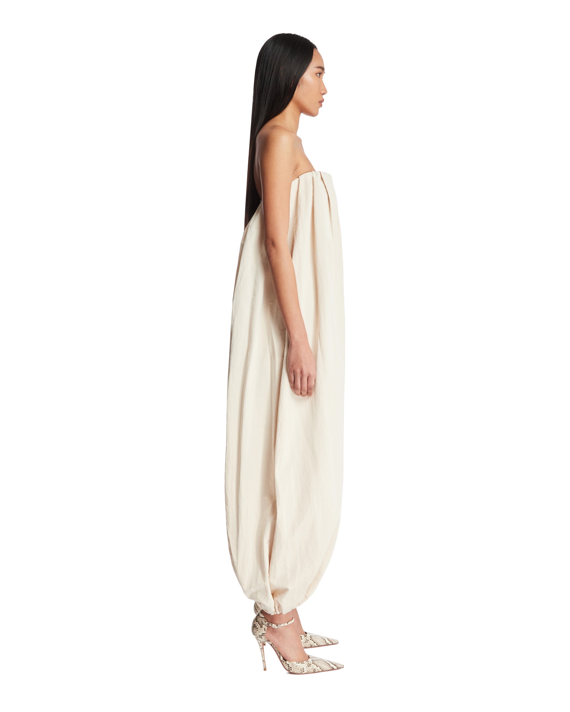 SS25---jacquemus---251PA1331714110_3_P.JPEG