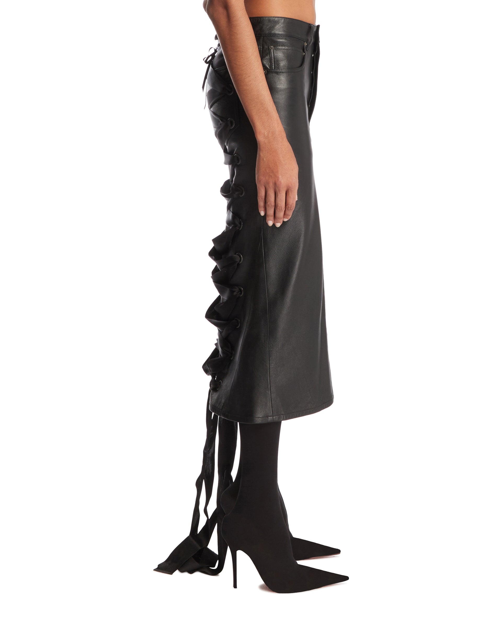 SS25---balenciaga---830758TSS011000_3_P_33f11f80-2102-4eb3-9690-b5b017e02cbd.JPEG