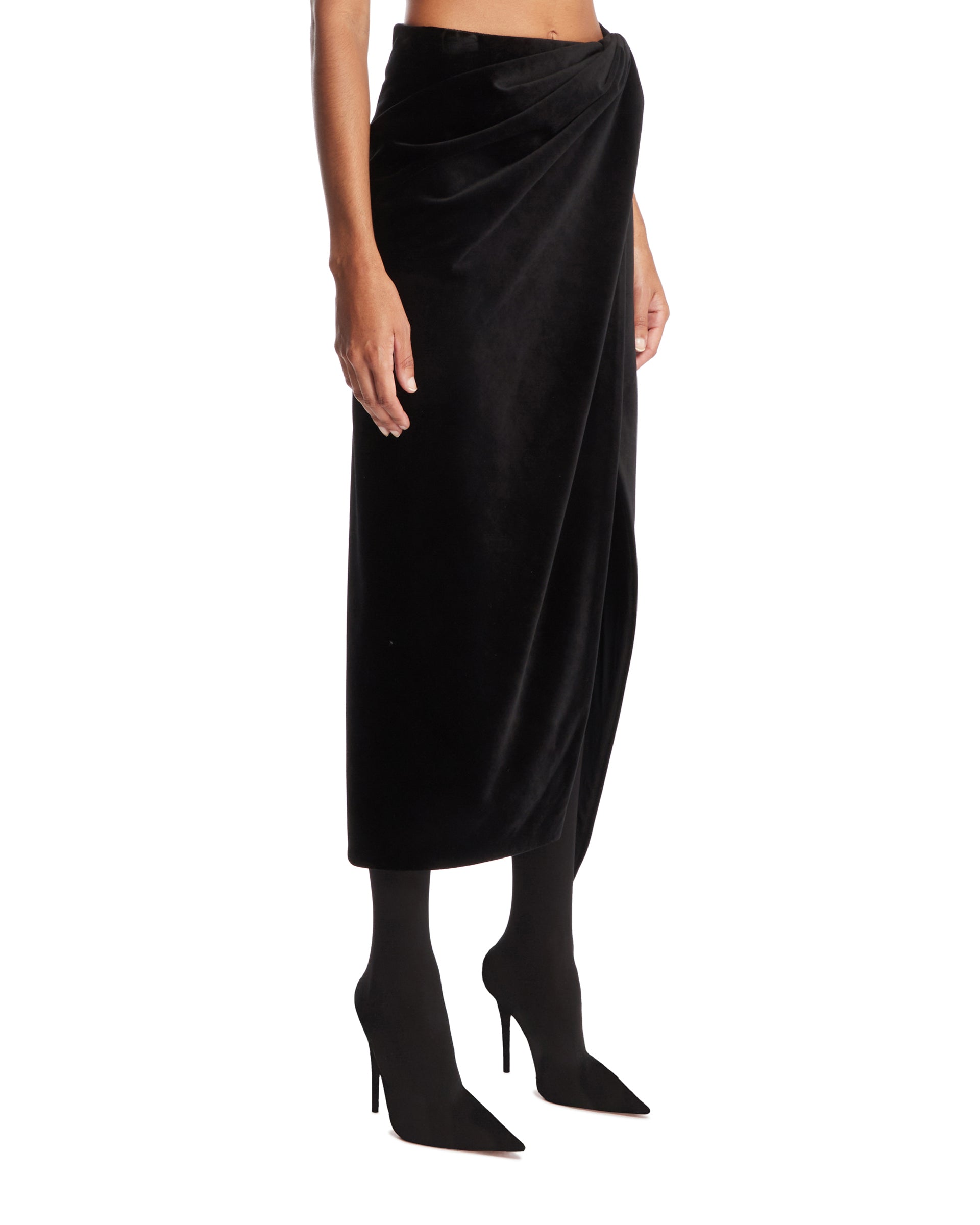 SS25---balenciaga---831233TMO261000_1_P_c6adb148-b166-4d79-b40b-484fe196d50c.JPEG