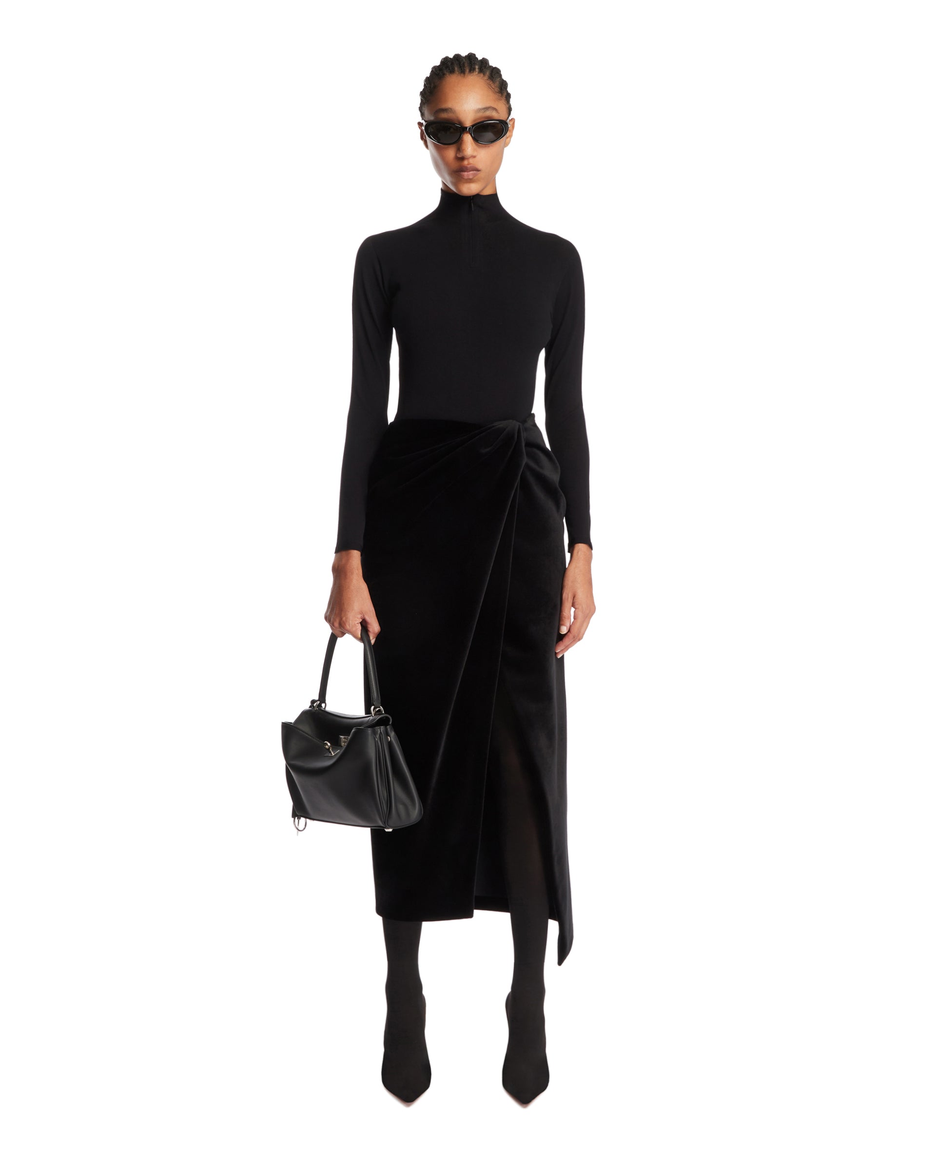 SS25---balenciaga---831233TMO261000_2_P_dbc035aa-2912-4223-8249-0a2ba8e3b54e.JPEG