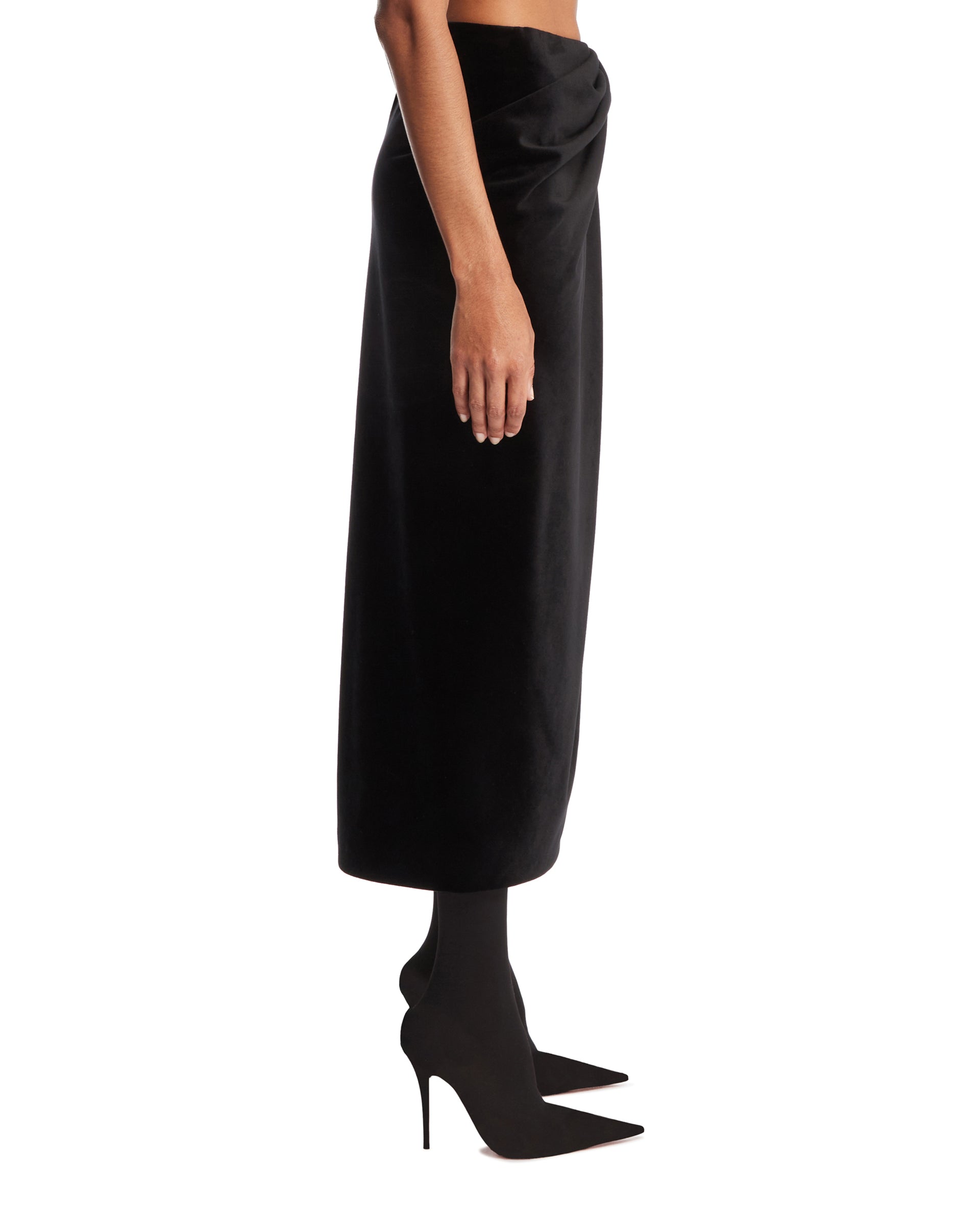 SS25---balenciaga---831233TMO261000_3_P_52edd017-ca8d-4092-b805-476691139a1a.JPEG