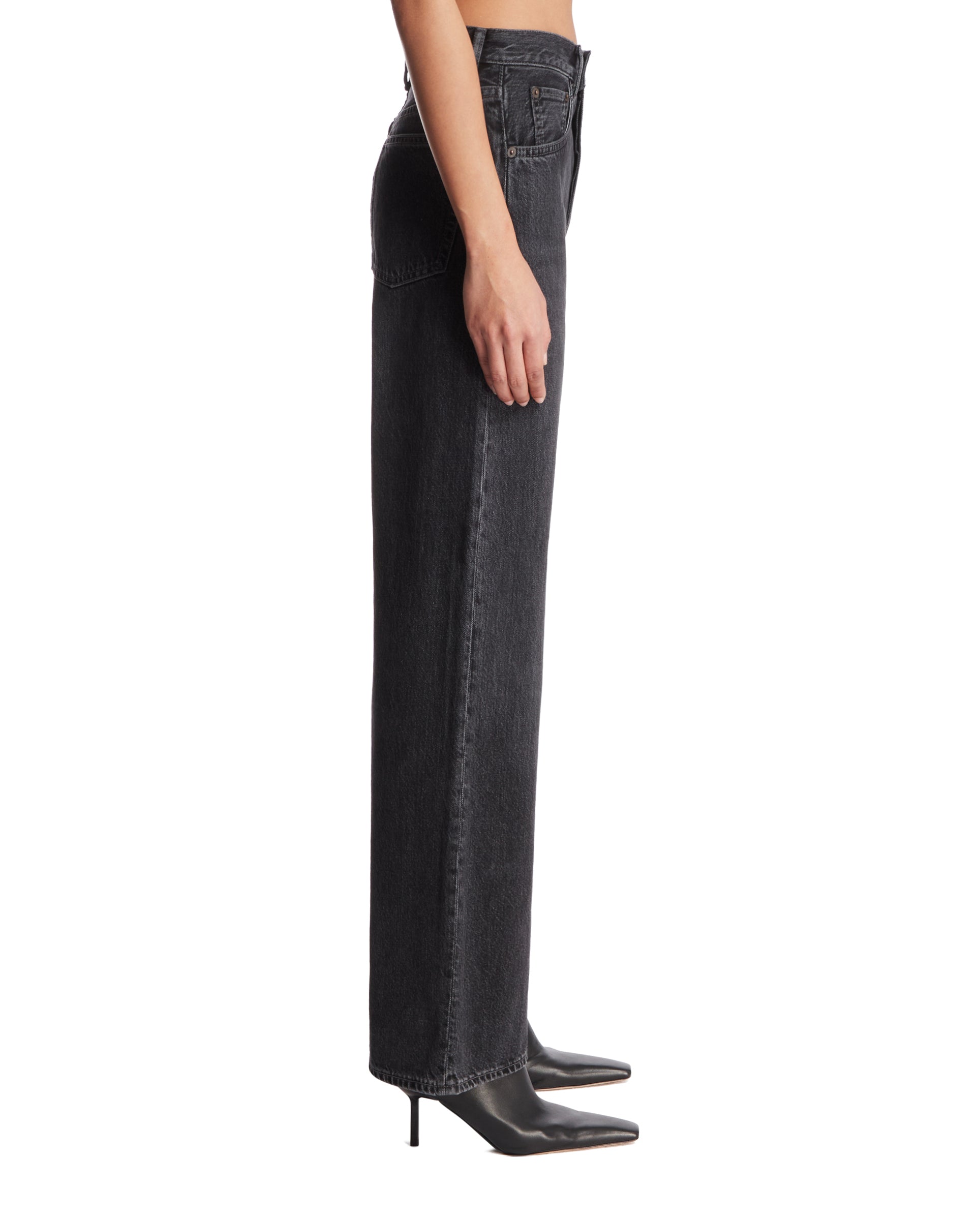 SS25---acne_20studios---A00521900_3_P_04117fd0-cc11-42cf-b415-93a9b3c96ec1.JPEG
