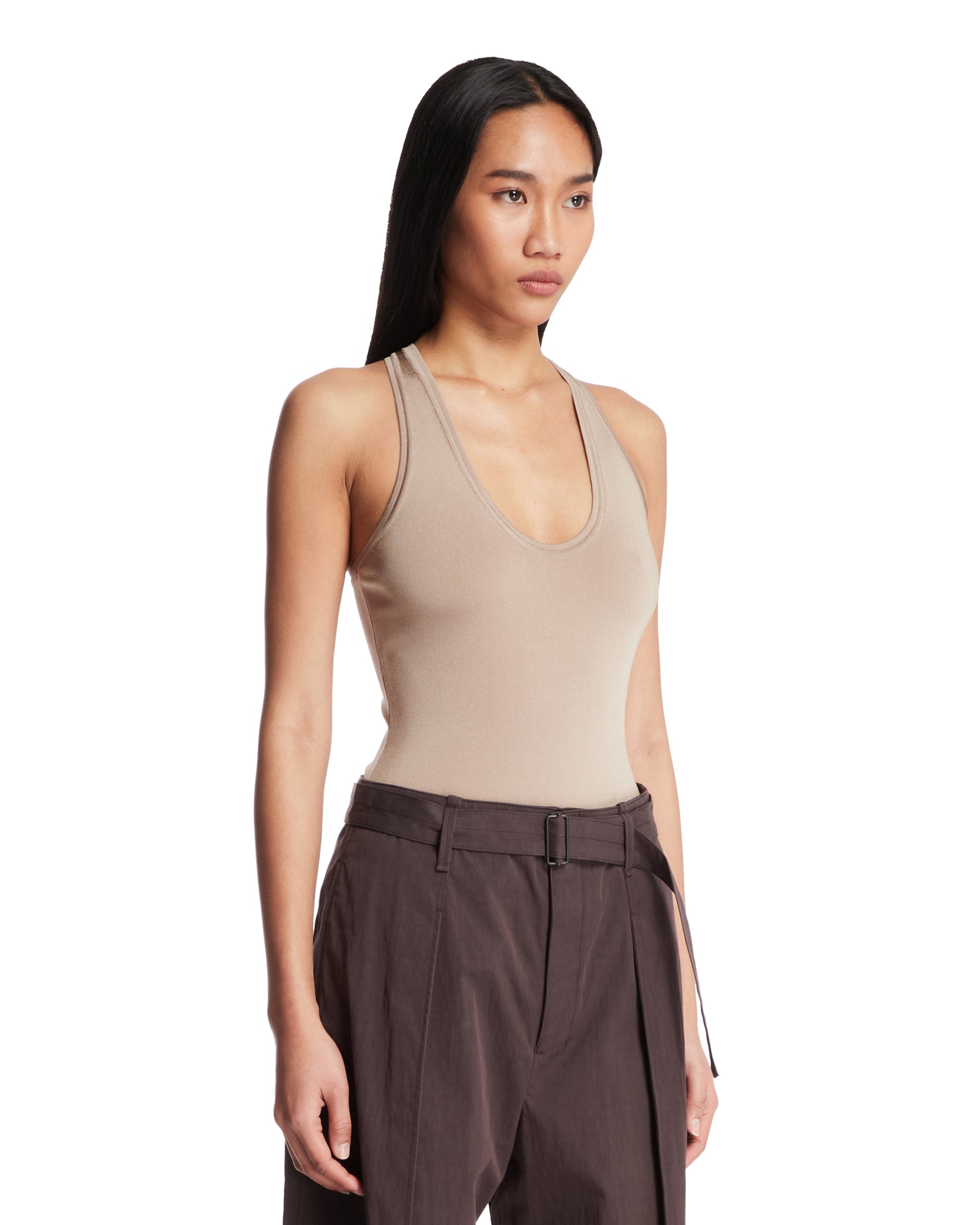 SS25---ferragamo---113473472_1_P_aae19553-c46b-430c-9563-ab1cbd0eaf11.JPEG