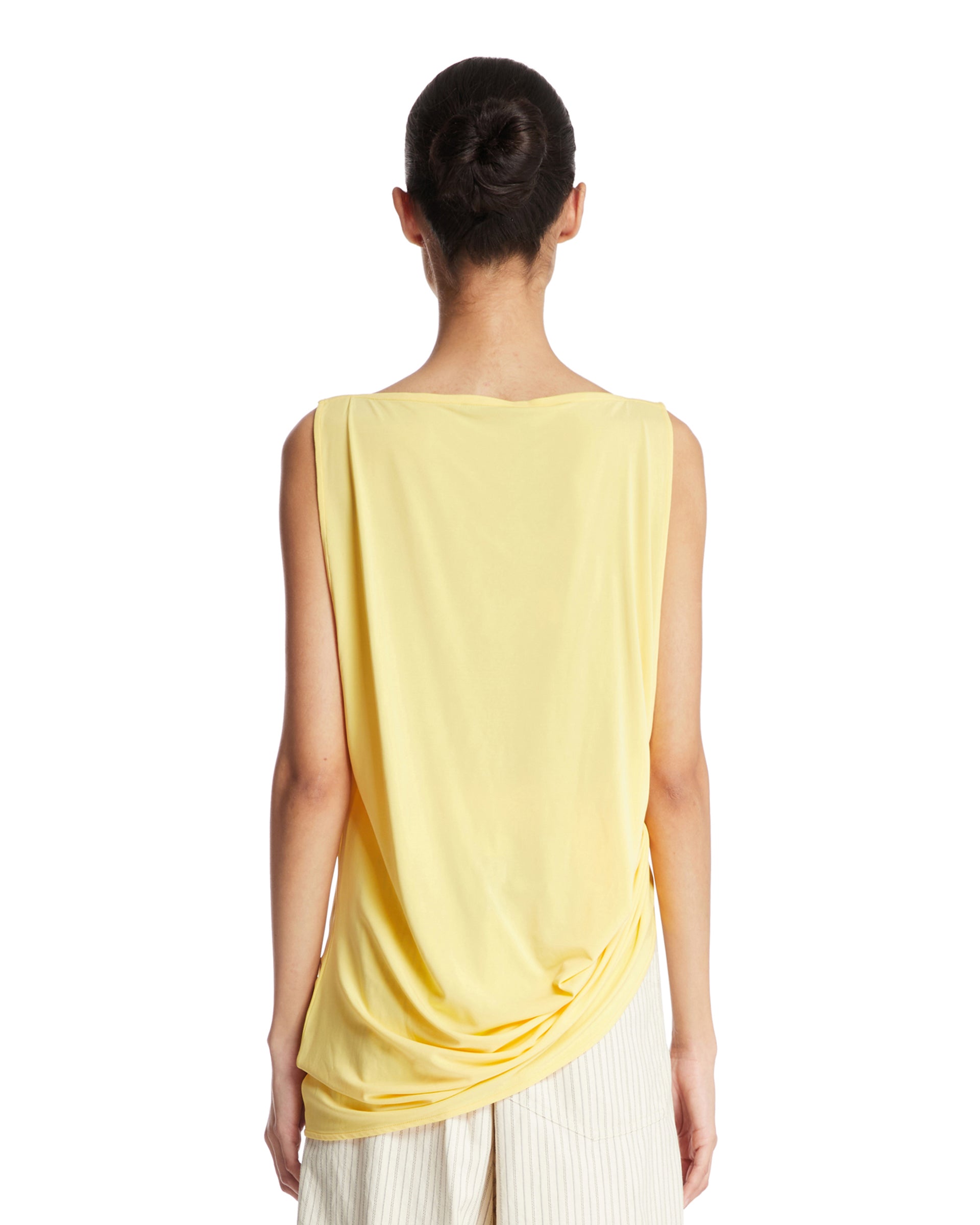 SS25---jacquemus---251TO1222381250_4_P_1a98a03a-0889-4fb5-a5e3-c4706e22afad.JPEG
