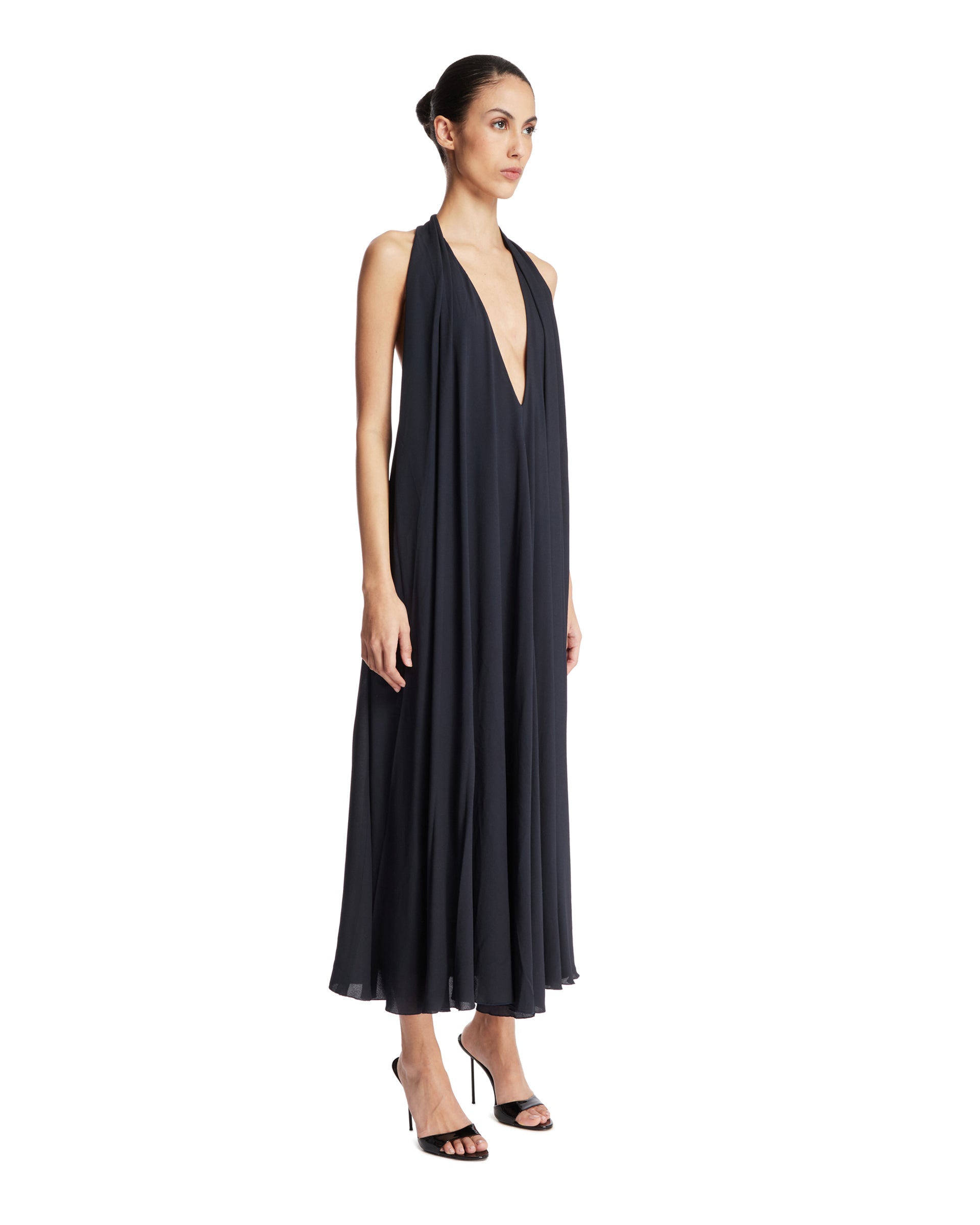 SS25---jacquemus---251DR2281765390_1_P_11384903-741a-460b-b098-658d2f7a96ff.JPEG