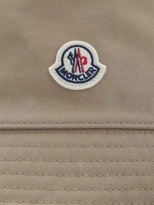 p25_moncler_p25-moncler-3b000255983x2264p.jpg