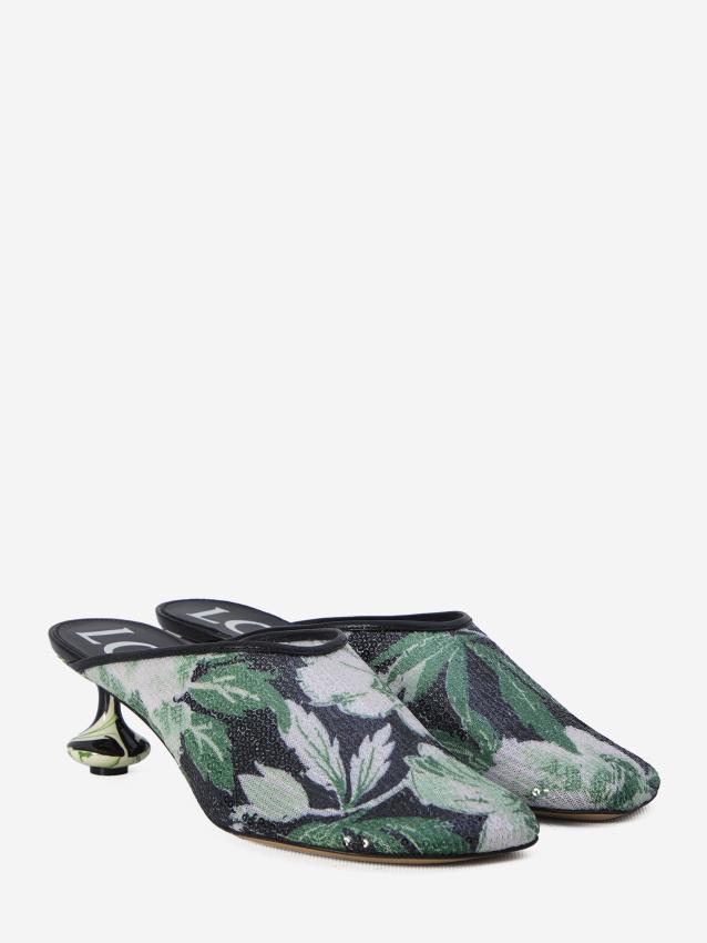 p25_loewe_p25-loewe-llst379x1057282p.jpg