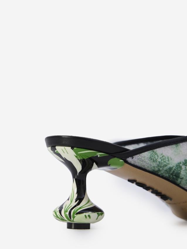 p25_loewe_p25-loewe-llst379x1057287p.jpg