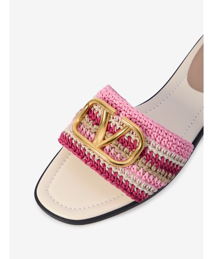 p25_valentino-garavani_p25-valentino-garavani-6w2s0bd5agxqrv6p.jpg
