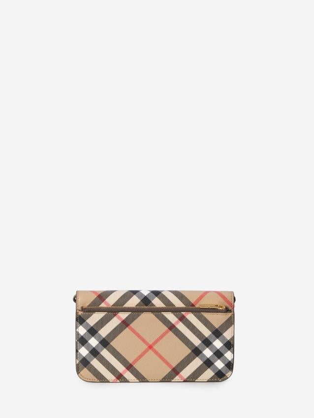 p25_burberry_p25-burberry-8095123b93683p.jpg