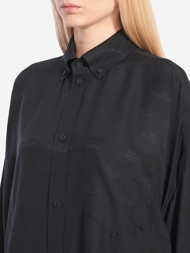 p25_balenciaga_p25-balenciaga-773300trn0710003p.jpg
