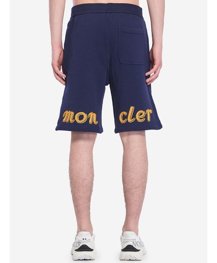p25_moncler-mercedes_p25-moncler-mercedes-8h0000189awv7542p.jpg