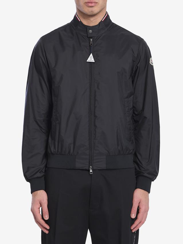 p25_moncler_p25-moncler-1a0019868352999.jpg