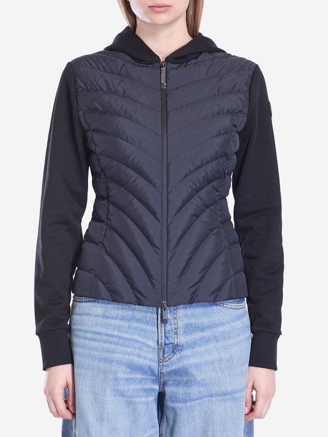 p25_moncler_p25-moncler-8g00020809kz999.jpg