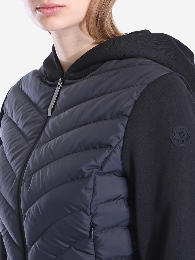 p25_moncler_p25-moncler-8g00020809kz9993p.jpg