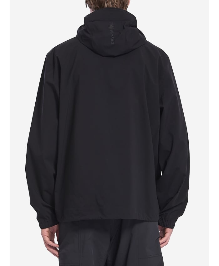 p25_moncler-grenoble_p25-moncler-grenoble-1a000015987m9991p.jpg