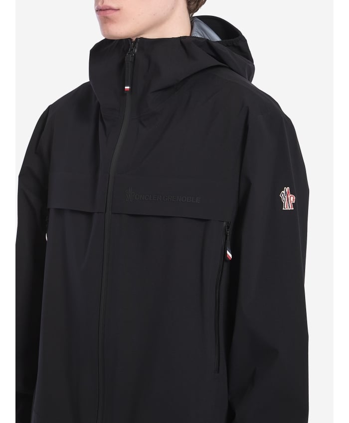 p25_moncler-grenoble_p25-moncler-grenoble-1a000015987m9992p.jpg