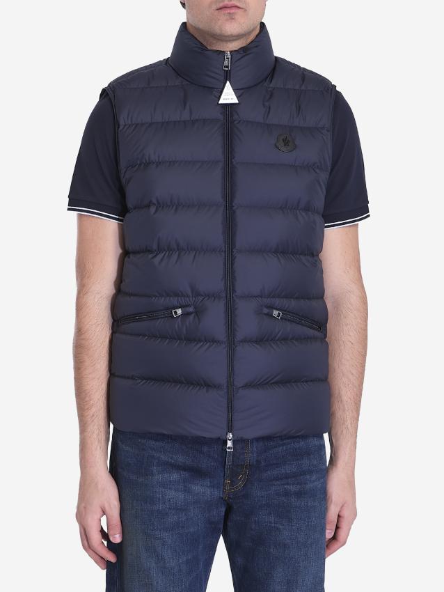 p25_moncler_p25-moncler-1a00144549sk779.jpg