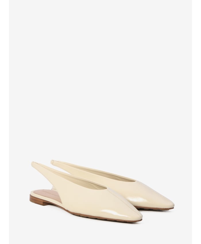 p25_bottega-veneta_p25-bottega-veneta-827702v3h9090312p.jpg