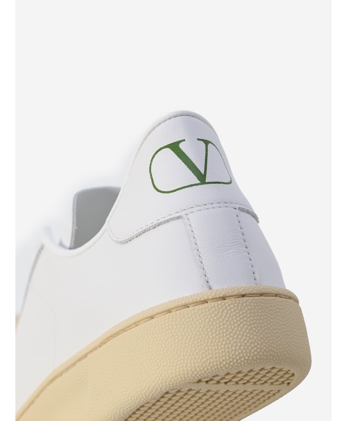 p25_valentino-garavani_p25-valentino-garavani-6y0s0k34byadu26p.jpg