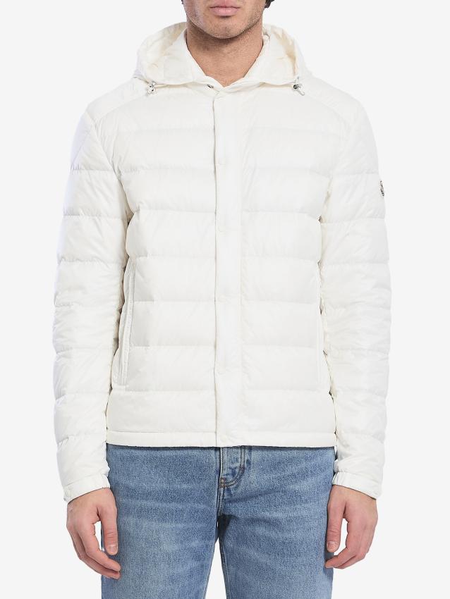p25_moncler_p25-moncler-1a00080597y4032.jpg