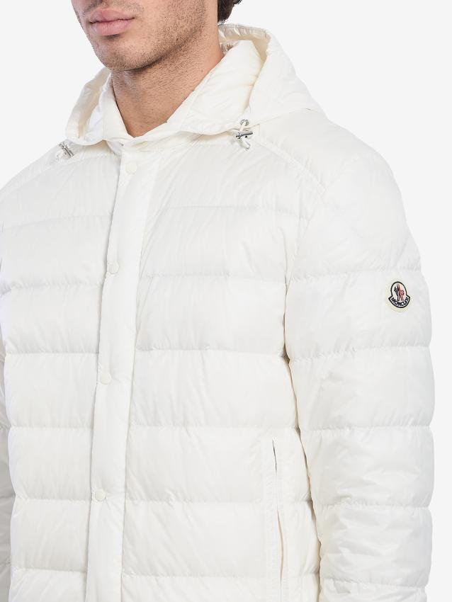 p25_moncler_p25-moncler-1a00080597y40322p.jpg