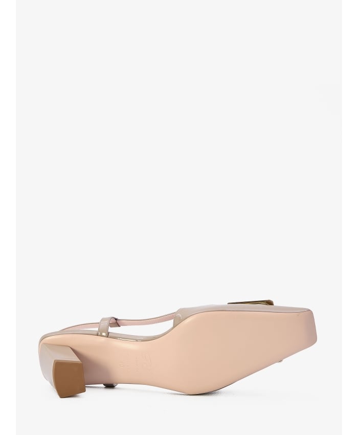 p25_roger-vivier_p25-roger-vivier-rvw00625600d1pc4155p.jpg